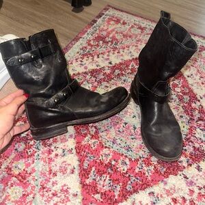 Motorcycle boots